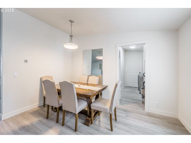 597 BARLEY St, Woodburn, OR 97071