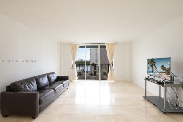 1001 91st St 701, Bay Harbor Islands, FL 33154