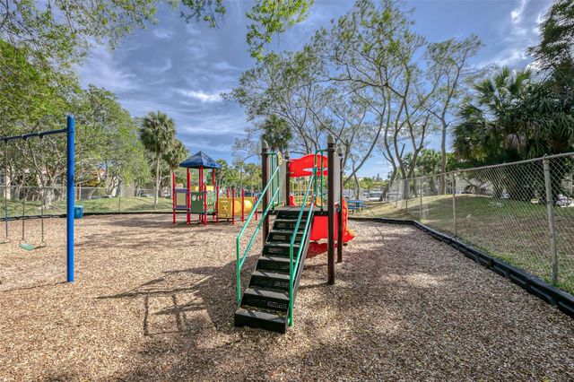 2222 N CYPRESS BEND Drive 201, Pompano Beach, FL 33069