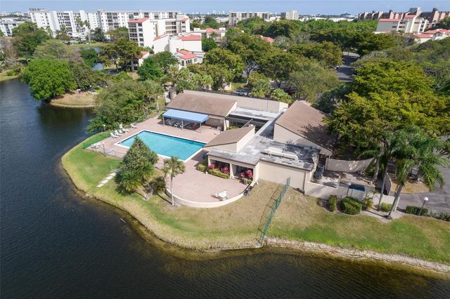 2222 N CYPRESS BEND Drive 201, Pompano Beach, FL 33069