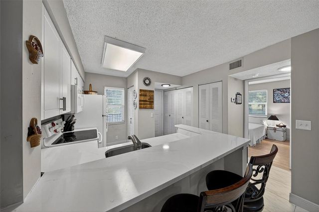2222 N CYPRESS BEND Drive 201, Pompano Beach, FL 33069