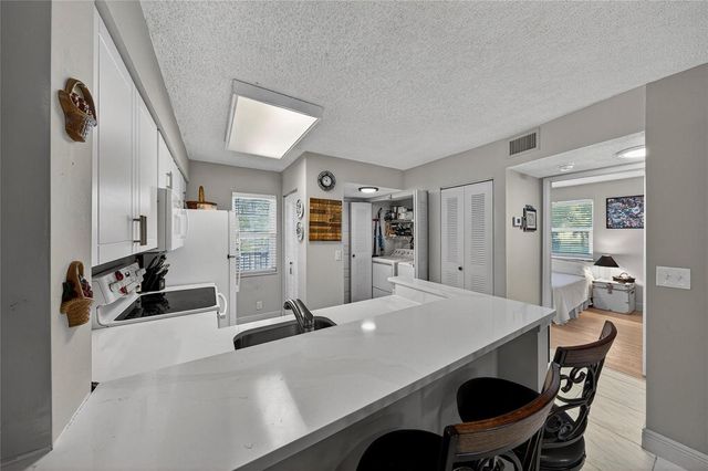 2222 N CYPRESS BEND Drive 201, Pompano Beach, FL 33069
