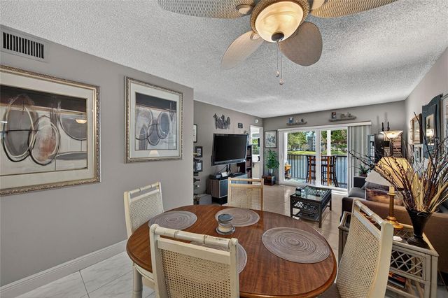2222 N CYPRESS BEND Drive 201, Pompano Beach, FL 33069