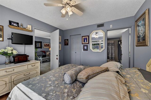 2222 N CYPRESS BEND Drive 201, Pompano Beach, FL 33069