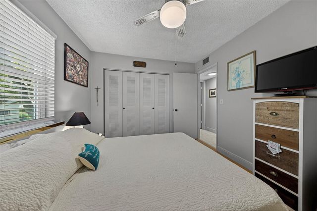 2222 N CYPRESS BEND Drive 201, Pompano Beach, FL 33069