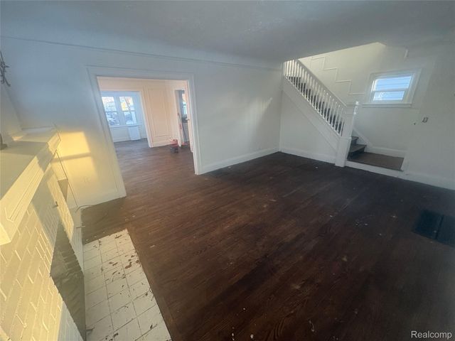 33 S Marshall Street, Pontiac, MI 48342