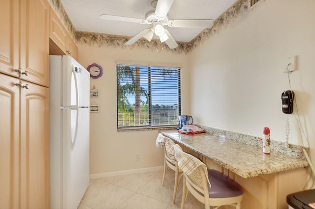 7310 Ashford Place 405, Delray Beach, FL 33446