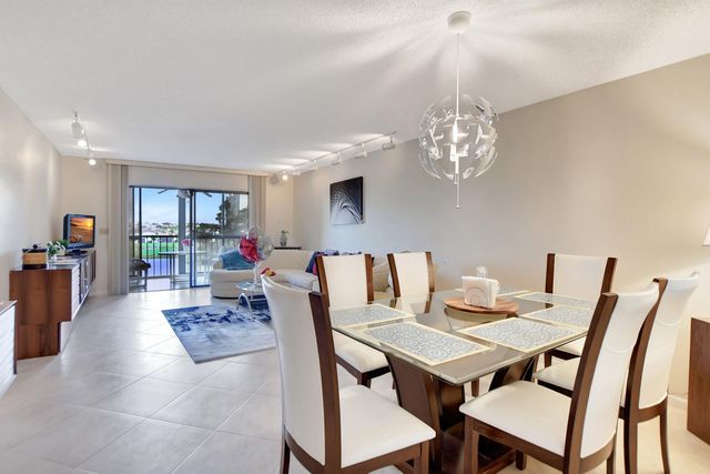 7310 Ashford Place 405, Delray Beach, FL 33446