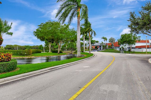 7310 Ashford Place 405, Delray Beach, FL 33446
