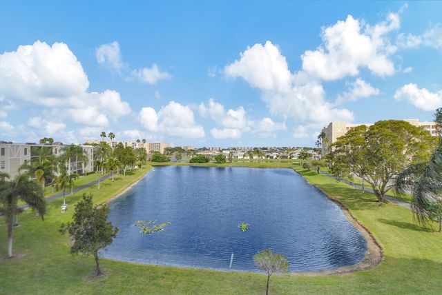 7310 Ashford Place 405, Delray Beach, FL 33446