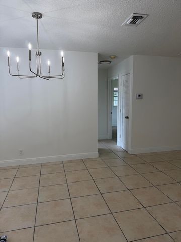 9646 Ohio Place, Boca Raton, FL 33434