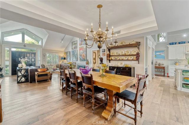 23134 Collins Street, Woodland Hills, CA 91367