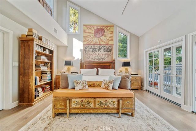 23134 Collins Street, Woodland Hills, CA 91367