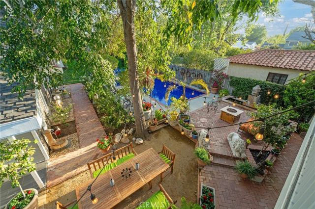 23134 Collins Street, Woodland Hills, CA 91367