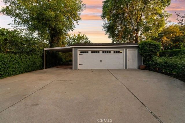 23134 Collins Street, Woodland Hills, CA 91367