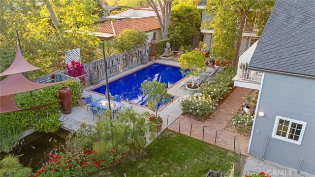 23134 Collins Street, Woodland Hills, CA 91367