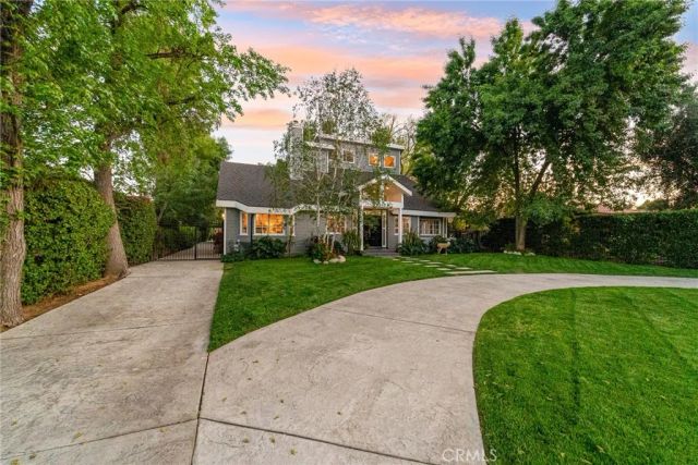 23134 Collins Street, Woodland Hills, CA 91367