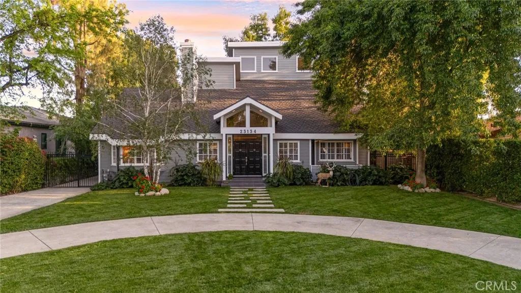 23134 Collins Street, Woodland Hills, CA 91367