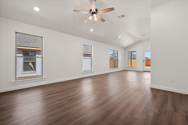 13711 Gary Avenue, Lubbock, TX 79423