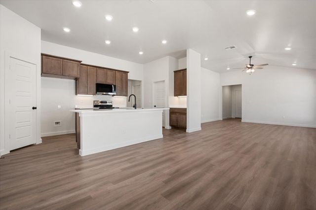 13711 Gary Avenue, Lubbock, TX 79423