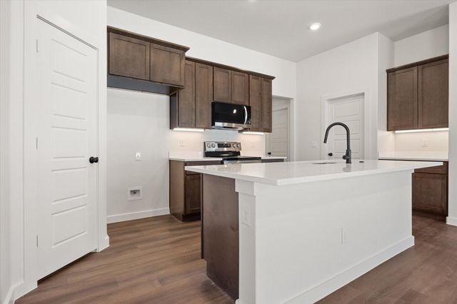 13711 Gary Avenue, Lubbock, TX 79423