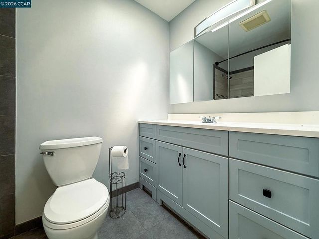 2420 2420 Bush, Richmond, CA 94806