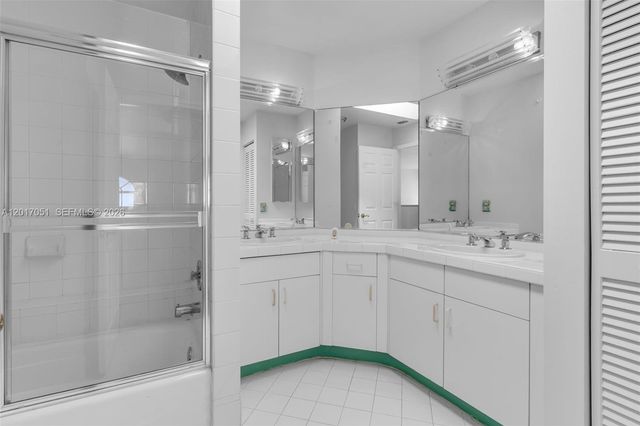 14876 SW 132nd Ave, Miami, FL 33186