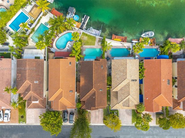 14876 SW 132nd Ave, Miami, FL 33186