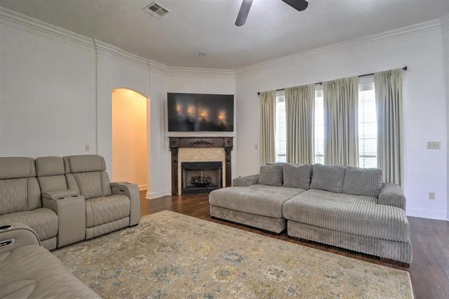 5128 E Worthington Dr Drive, Lake Charles, LA 70605