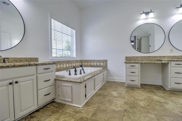 5128 E Worthington Dr Drive, Lake Charles, LA 70605