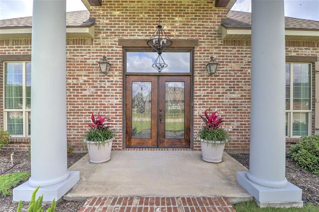 5128 E Worthington Dr Drive, Lake Charles, LA 70605