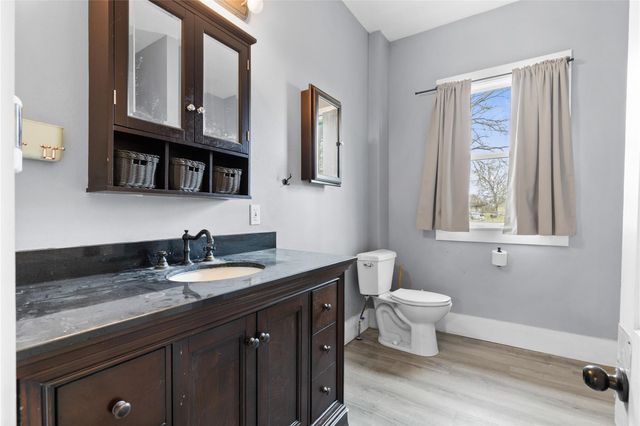 6 Jenkins Spur, Huntsville, TX 77320