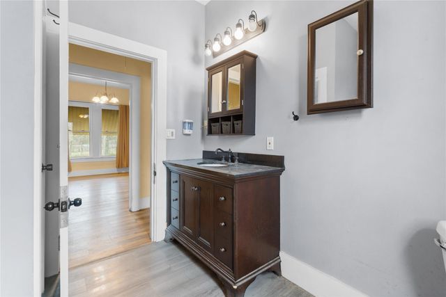 6 Jenkins Spur, Huntsville, TX 77320