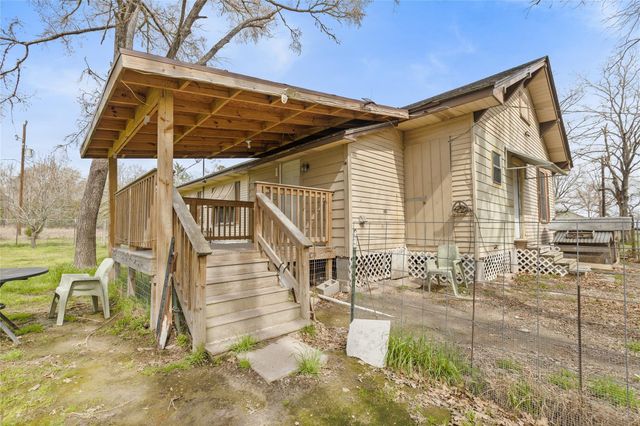 6 Jenkins Spur, Huntsville, TX 77320