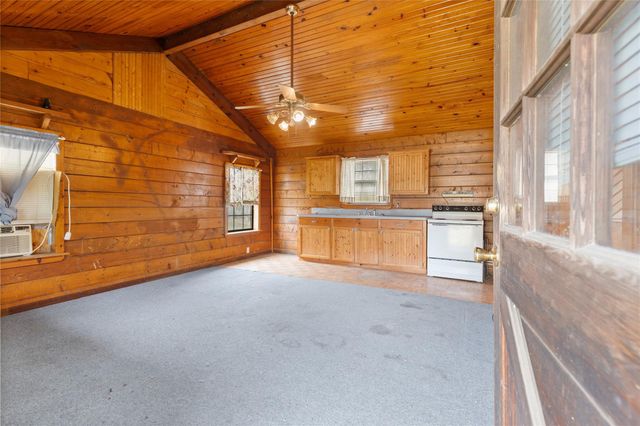 6 Jenkins Spur, Huntsville, TX 77320