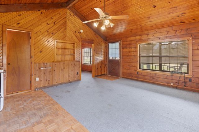 6 Jenkins Spur, Huntsville, TX 77320