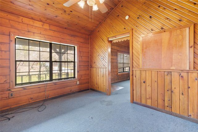 6 Jenkins Spur, Huntsville, TX 77320