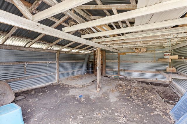 6 Jenkins Spur, Huntsville, TX 77320