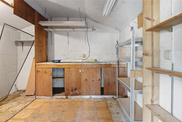 6 Jenkins Spur, Huntsville, TX 77320