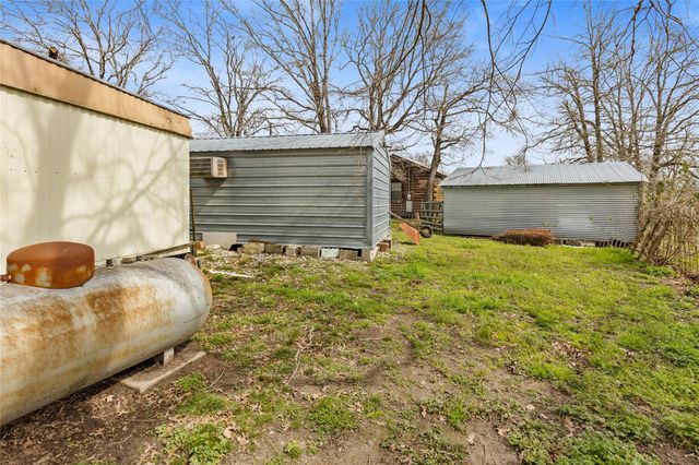 6 Jenkins Spur, Huntsville, TX 77320