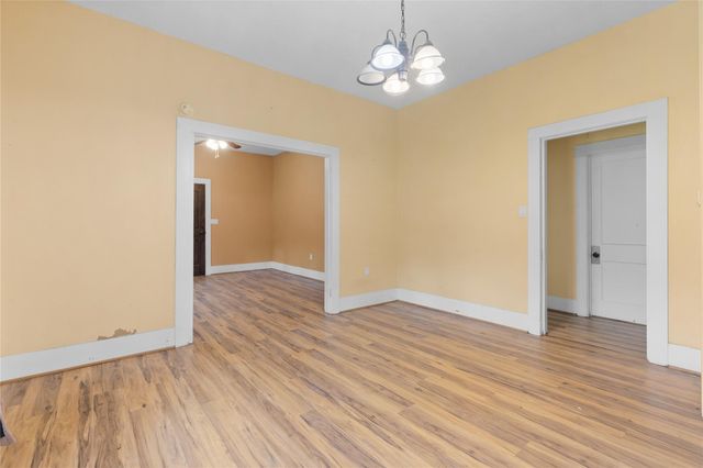 6 Jenkins Spur, Huntsville, TX 77320