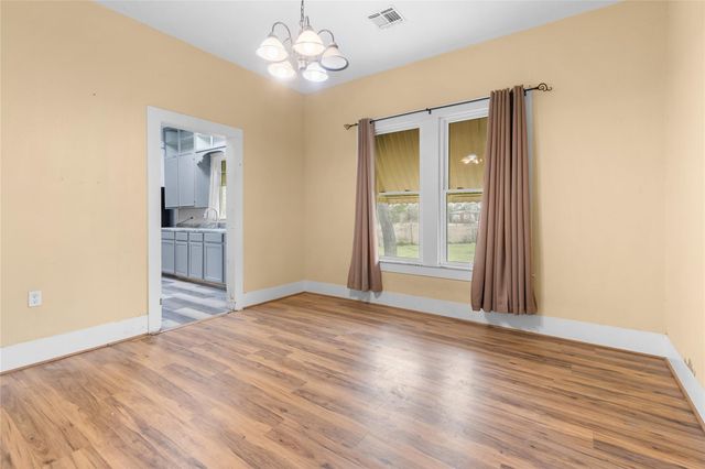 6 Jenkins Spur, Huntsville, TX 77320