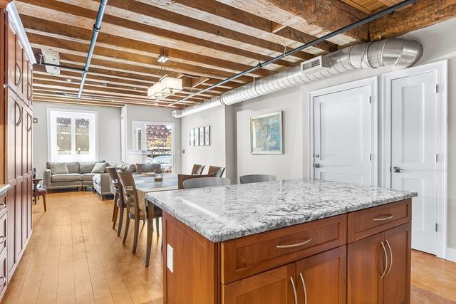 56 Commercial Wharf 56, Boston, MA 02110