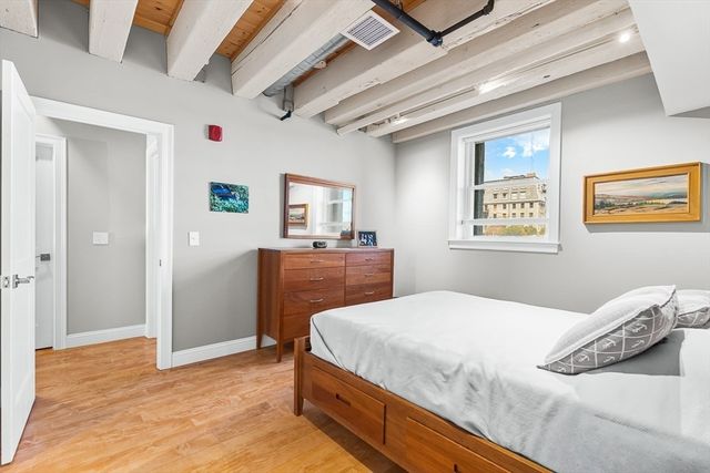 56 Commercial Wharf 56, Boston, MA 02110