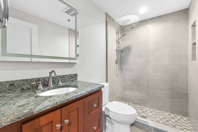 56 Commercial Wharf 56, Boston, MA 02110