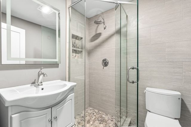 56 Commercial Wharf 56, Boston, MA 02110