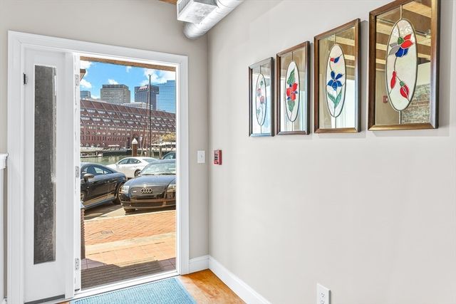 56 Commercial Wharf 56, Boston, MA 02110
