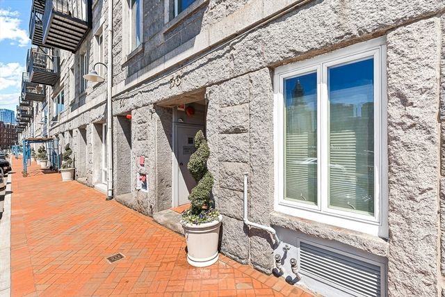 56 Commercial Wharf 56, Boston, MA 02110