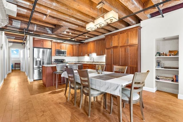 56 Commercial Wharf 56, Boston, MA 02110