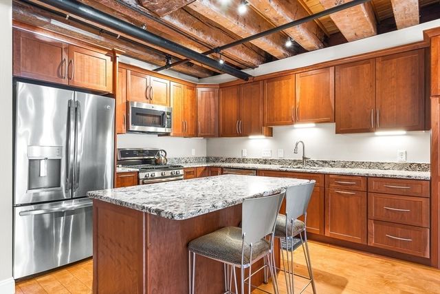 56 Commercial Wharf 56, Boston, MA 02110